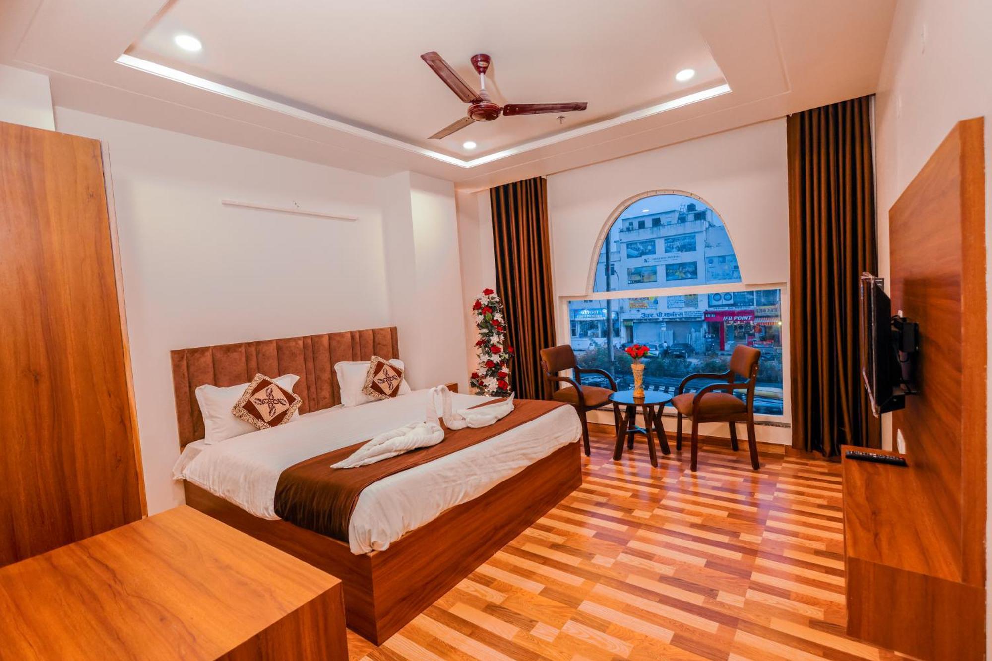 Hotel Lalita Palace Jaipur Dış mekan fotoğraf